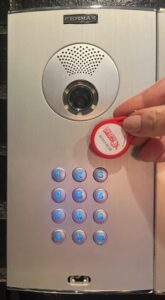 El mantenimiento preventivo de cerraduras es una acción sencilla que puede evitar bloqueos, robos y gastos innecesarios.